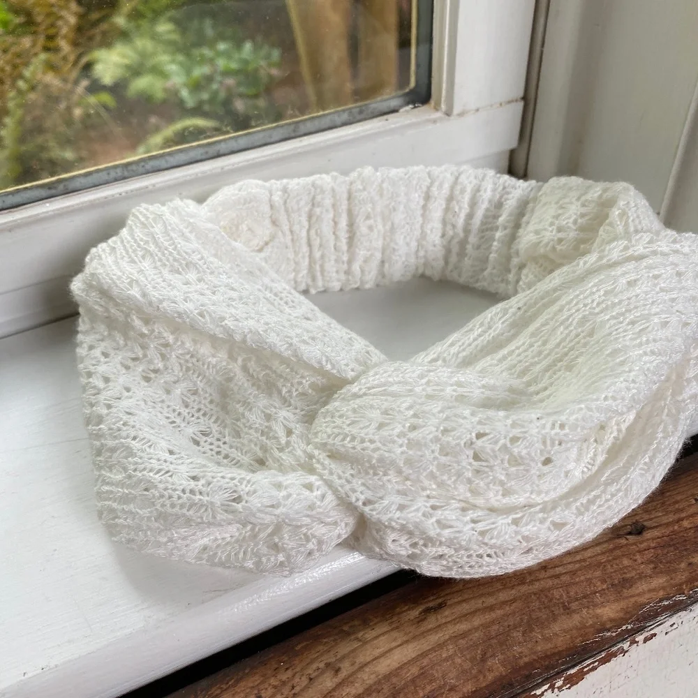NWT Anthropologie Twist Crochet White Headband